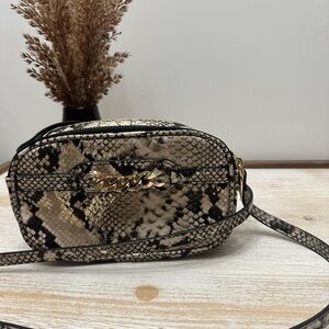 Steve Madden Black and Tan Snakeskin Crossbody Bag